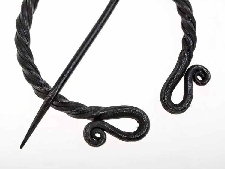 Römische Omegafibel aus Eisen Fibel