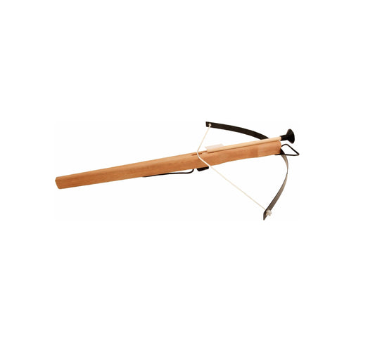 Vollständige Ansicht einer hölzernen Armbrust mit schwarzem Bogen, weißer Sehne und Fußbügel, vor weißem Hintergrund.