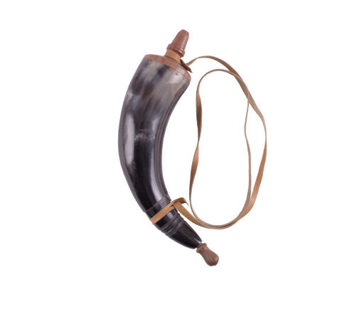 Pulverhorn mit Lederriemen